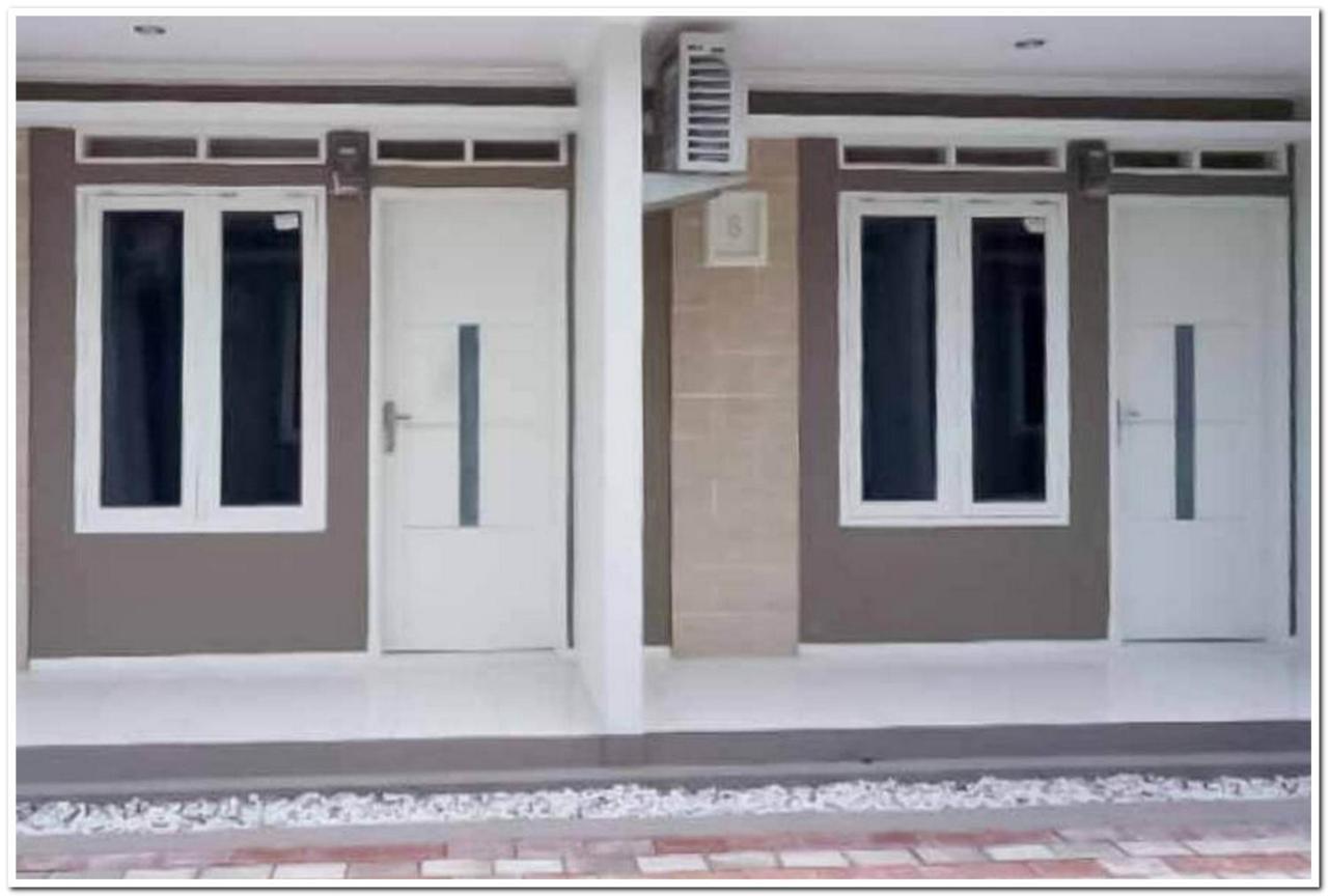 Syukur Guesthouse Syariah Near Exit Toll Cikopo Redpartner Cikampek Exterior foto